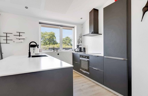 Frørup House | New and modern holiday home with hot tub