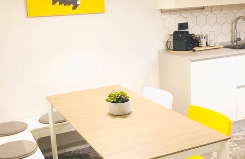 Vomero Apartment | NEW APARTMENT! BED & COFFEE NAPLES - 10 ’ from DUOMO-