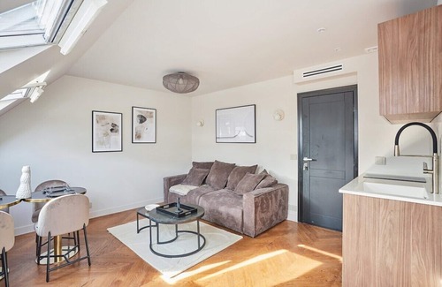 Hopital Saint-Louis Condo | New apartment Center of Paris/Le Marais