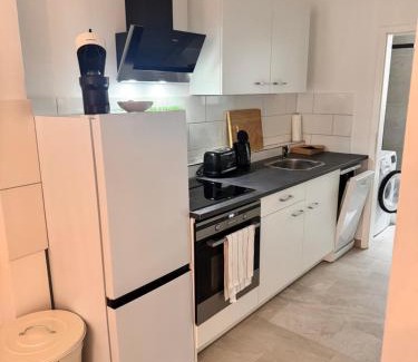 Magdeburg Apartment | NEW Apartment in Magdeburg Buckau - Waschmaschine, Smart-TV, neues Badezimmer