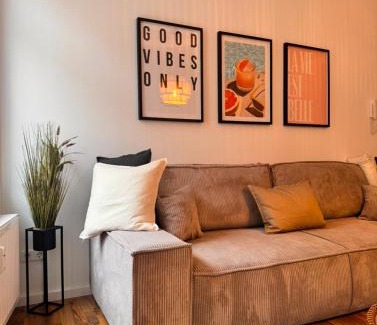 Magdeburg Apartment | NEW Apartment in Magdeburg Buckau - Waschmaschine, Smart-TV, neues Badezimmer
