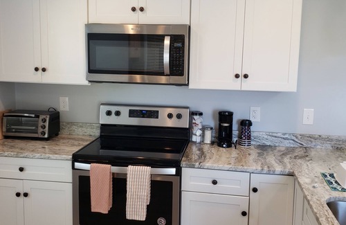 Narragansett Pier Apartment | New apartment in Narragansett Pier!
