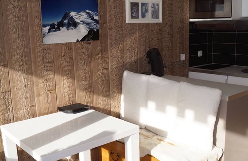 Les Menuires Apartment | New apartment renovated contemporary design on the track in 4-storey cottage