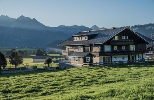 Bolsterlang Apartment | NEW Apartment "rubiHORN" in Alpenhaus Steiner, right on the ski slope <3
