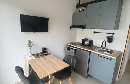 Valergues Apartment | New apartment T2+mezzanine with pool access