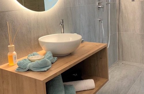 Coldrano Apartment | New apartment with private sauna and breakfast service