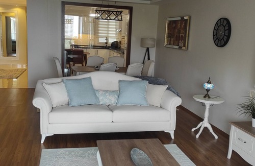 Kusadasi Apartment | New apartment with uninterrupted sea views, 3 bedrooms, 2 bathrooms