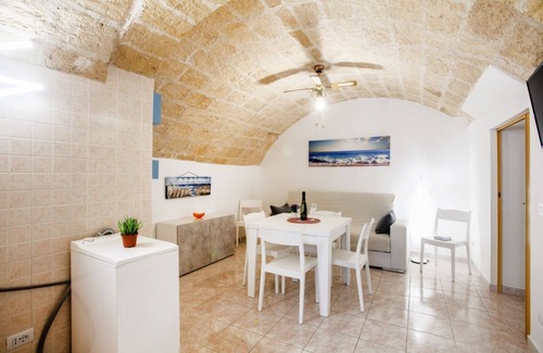 Centro Storico Apartment | NEW! Apt in the heart of Monopoli! 200m from sea!