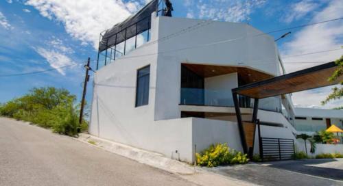 Tequesquitengo Apartment | New Bamboo Kuri Pool and Fun