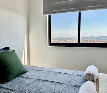 El Marques Apartment | New Bamboo Skyline Business & Pool