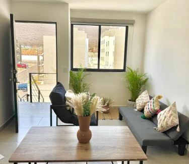 El Marques Apartment | New Bamboo Skyline Business & Pool