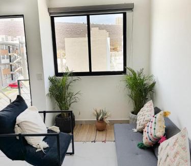 El Marques Apartment | New Bamboo Skyline Business & Pool