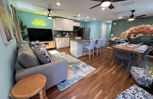 South Bradenton Condo | *NEW* Beach Waves - 4 bed, 2 bath Sleeps 8