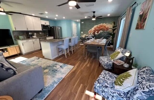 South Bradenton Condo | *NEW* Beach Waves - 4 bed, 2 bath Sleeps 8