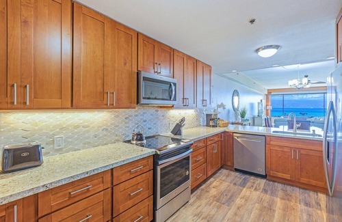 Kahana Condo | NEW! Beachfront, Amazing Views, AC, Hear the Ocean, Beautiful Spacious Remodel