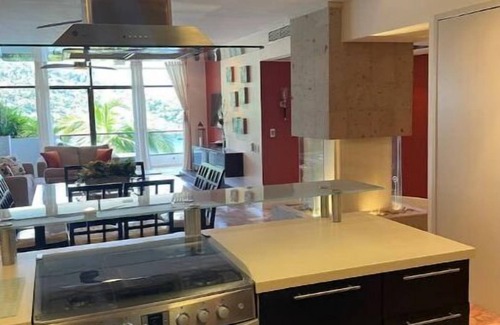 South Shore Hotel Area Condo | NEW! Beachfront Luxury Condo- Sand Surf & Sunsets