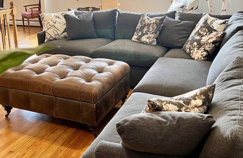 Long Beach House | New Beachside Apartment - 2min walk to the Boardwalk and Surfing Beach!