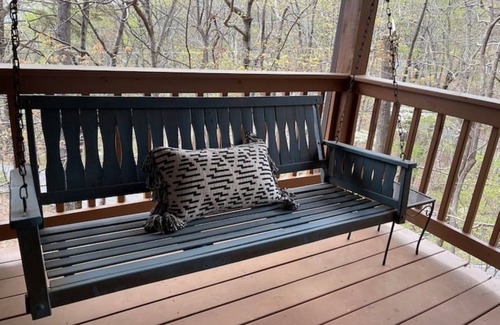 Tate Cabin | New! Bent Tree cabin hot tub, game room, wifi, golf