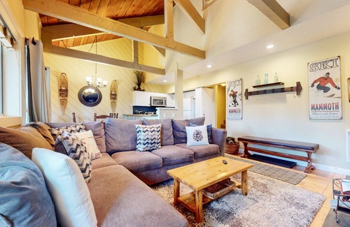 Majestic Pines Condo | NEW! Bigwood #30 2-Bedroom Condo with Pool and Golf course view