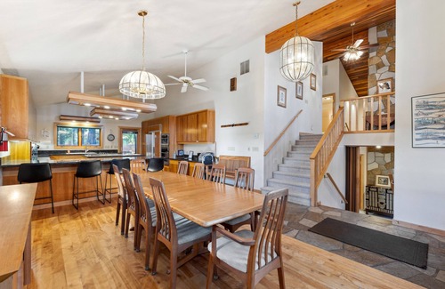 McCall House | New! Birch Fairway House - On golf course - Hot tub - Garage - Family friendly