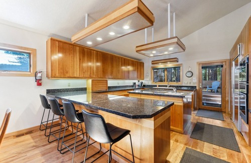 McCall House | New! Birch Fairway House - On golf course - Hot tub - Garage - Family friendly