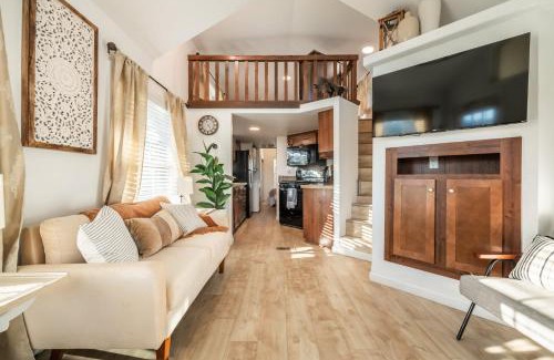 Woodland Park House | NEW! Boutique TinyHome w/Direct View of PikesPeak!