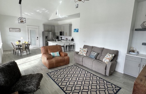 Porum House | New Breathtaking Lakeside #1 Home