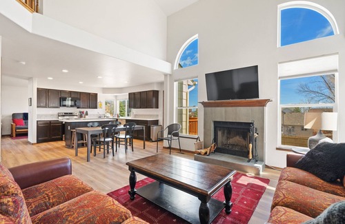 Southwest Colorado Springs House | New! Broadmoor Reserve Home, Mountainside views, Deck. A-STRP-24-0585