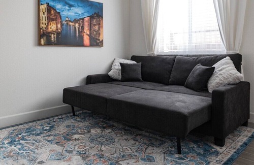 Roseville Other | New Build 1 Bed Suite