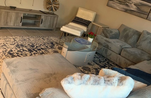 Henderson House | New build new furniture 10mins to allegiant across from M resort 5 bedroom 6bed