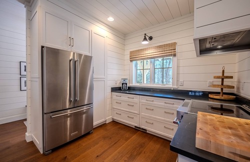 Cullowhee House | New! Bunker Hill Cottage. Close to Cashiers!