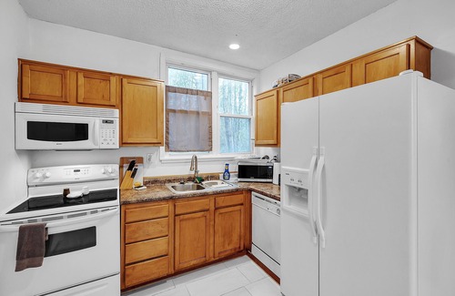 Benjamin Van Clark Park House | NEW! C.A.L.M. – Cottage at the Last Mile