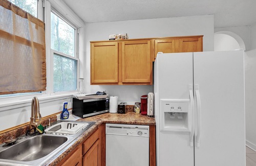 Benjamin Van Clark Park House | NEW! C.A.L.M. – Cottage at the Last Mile