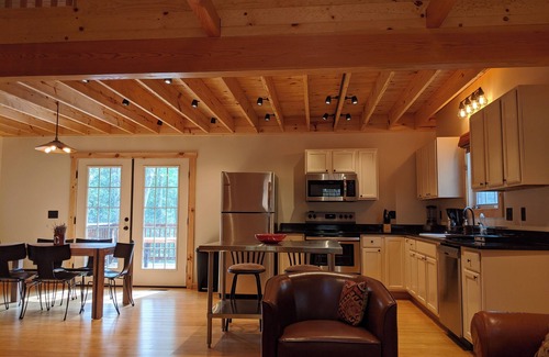 Nelson House | New Cabin,Be the First to Book! Private and Peaceful, 140 Acres, River trails!