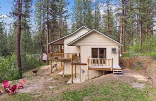Garden Valley Cabin | New: Cabin In The Woods. Pet Friendly!