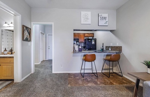 Twin Falls House | NEW! Canyon Trail Condo. Private. Full kitchen! 😍 CAN’T BEAT THIS LOCATION! 📍