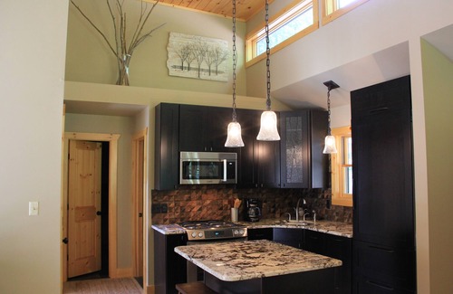 Pond Eddy House | New Catskills/Delaware River /Private Mountain Home/100 from NYC/ski, raft
