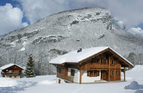 Sixt-Fer-a-Cheval Ski Chalet | New chalet comfortable for 8-12 people