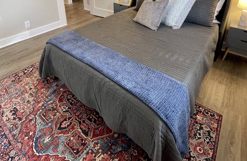 Clarkesville Cottage | NEW Chalet Gris Duplex Downtown Clarkesville