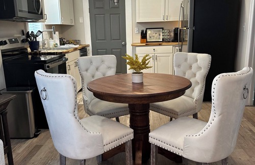 Lynchburg House | New Charming 1-bedroom house 5 min to LU; WiFi in pleasant Lynchburg