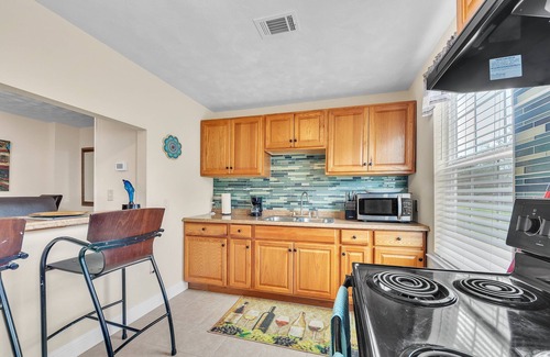 Old Town House | NEW! Charming Coastal Retreat in Bay St Louis