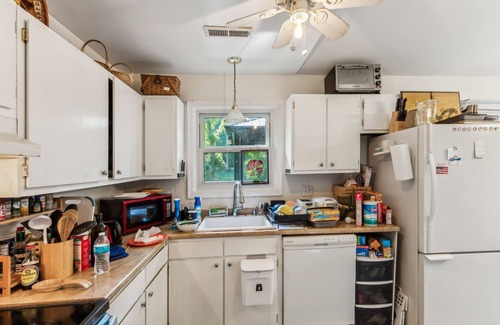 Locust Grove House | NEW! Charming Family Retreat with Scenic Views