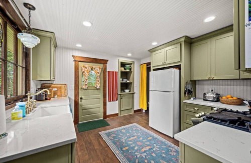 Spirit Lake House | NEW! Charming home in Spirit Lake!
