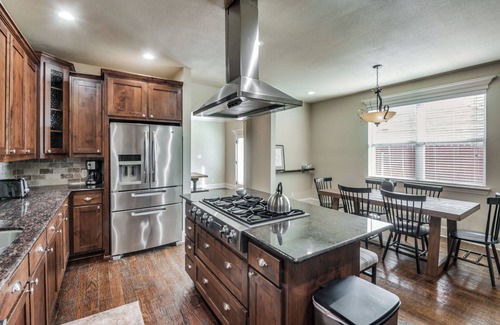 Fort Worth Cultural District House | NEW! Charming Retreat Near Dickie's Arena – Cozy & Stylish Fort Worth Getaway