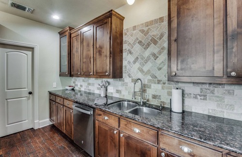 Fort Worth Cultural District House | NEW! Charming Retreat Near Dickie's Arena – Cozy & Stylish Fort Worth Getaway