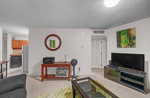 Downtown Honolulu Condo | NEW! Chic DT Honolulu Executive Condo