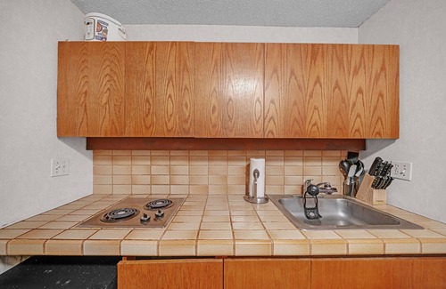 Downtown Honolulu Condo | NEW! Chic DT Honolulu Executive Condo