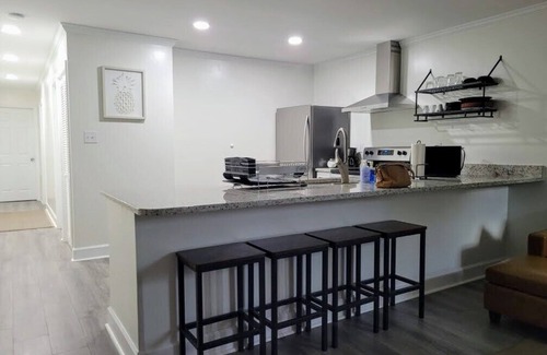 Durham Apartment | New & Clean 2 Bed Walltown Home. Walk to Duke! B