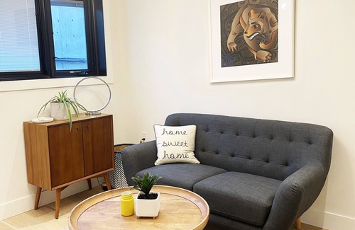 Riley Park House | NEW, clean, modern, private basement suite