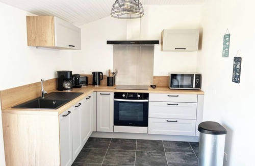 Les Conches House | NEW, close to the beach! Charming family home - 9 pers